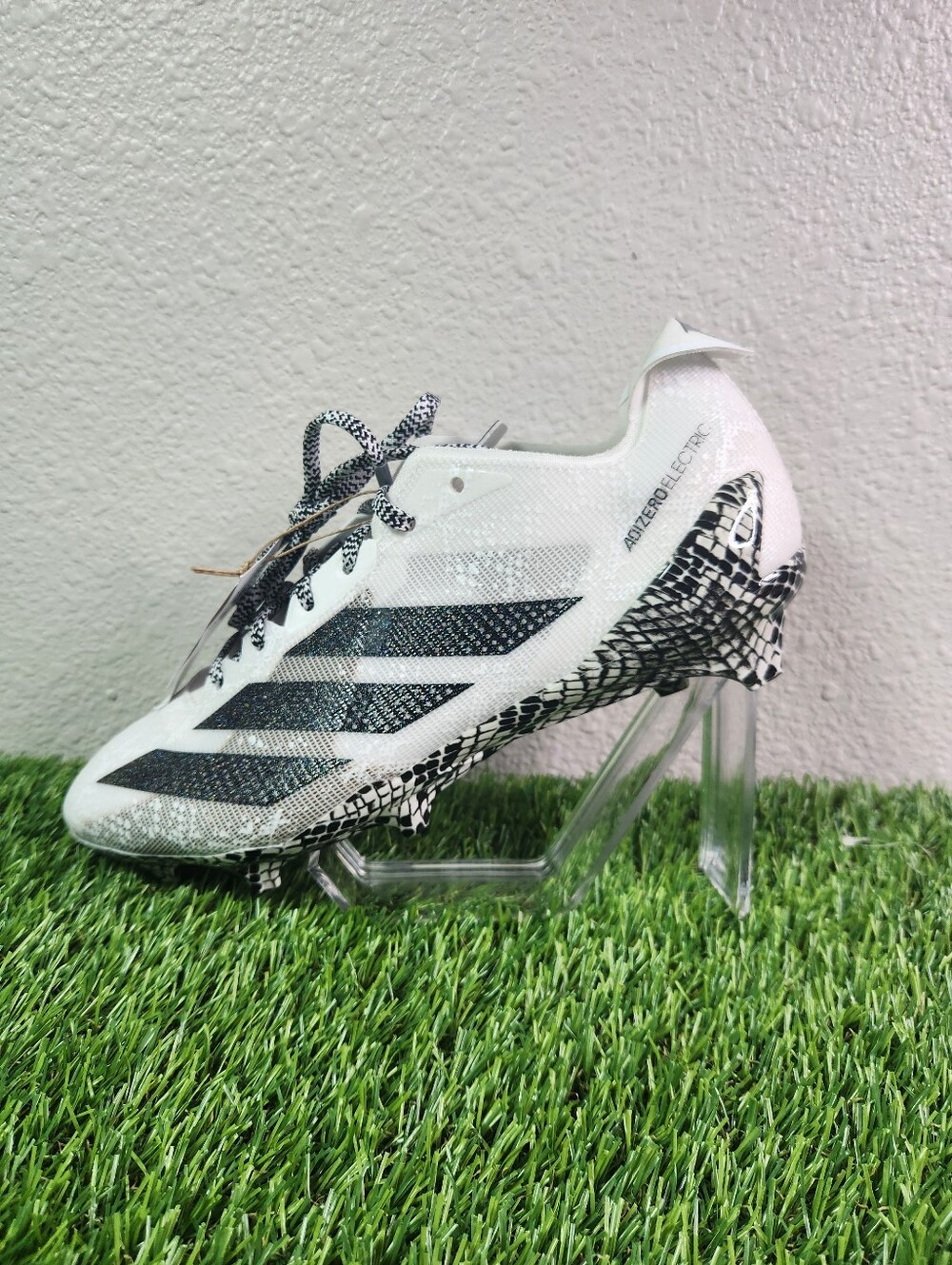 Adidas Electric Exotic Football Cleats Men 11 Oreo Adizero IE8867 Snakeskin